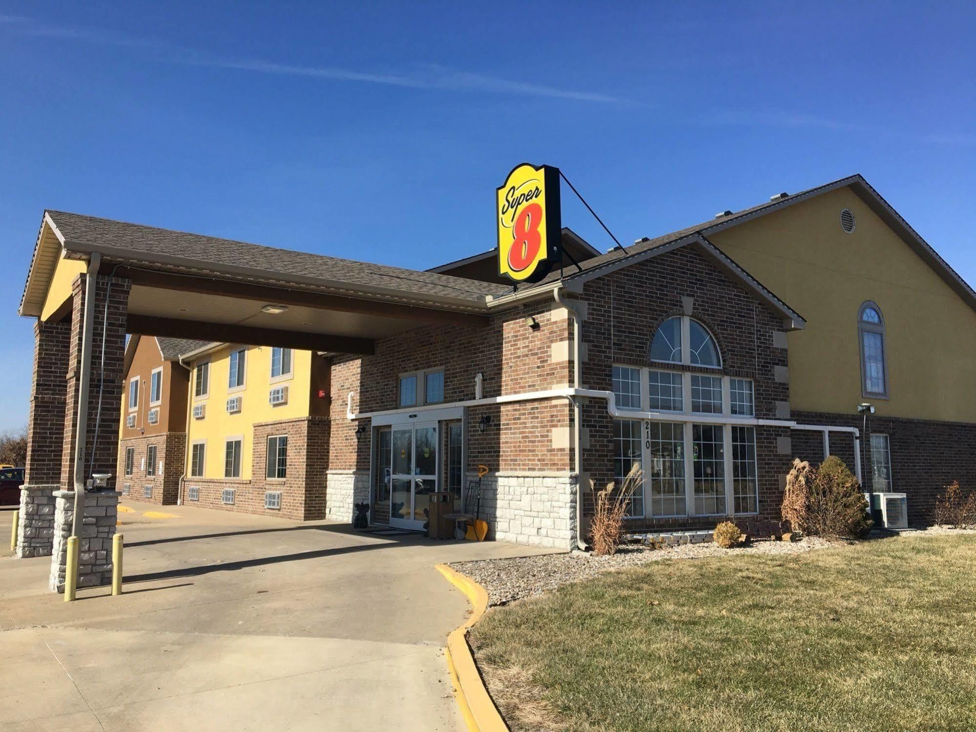 Surestay Plus Hotel By Best Western Kearney Esterno foto