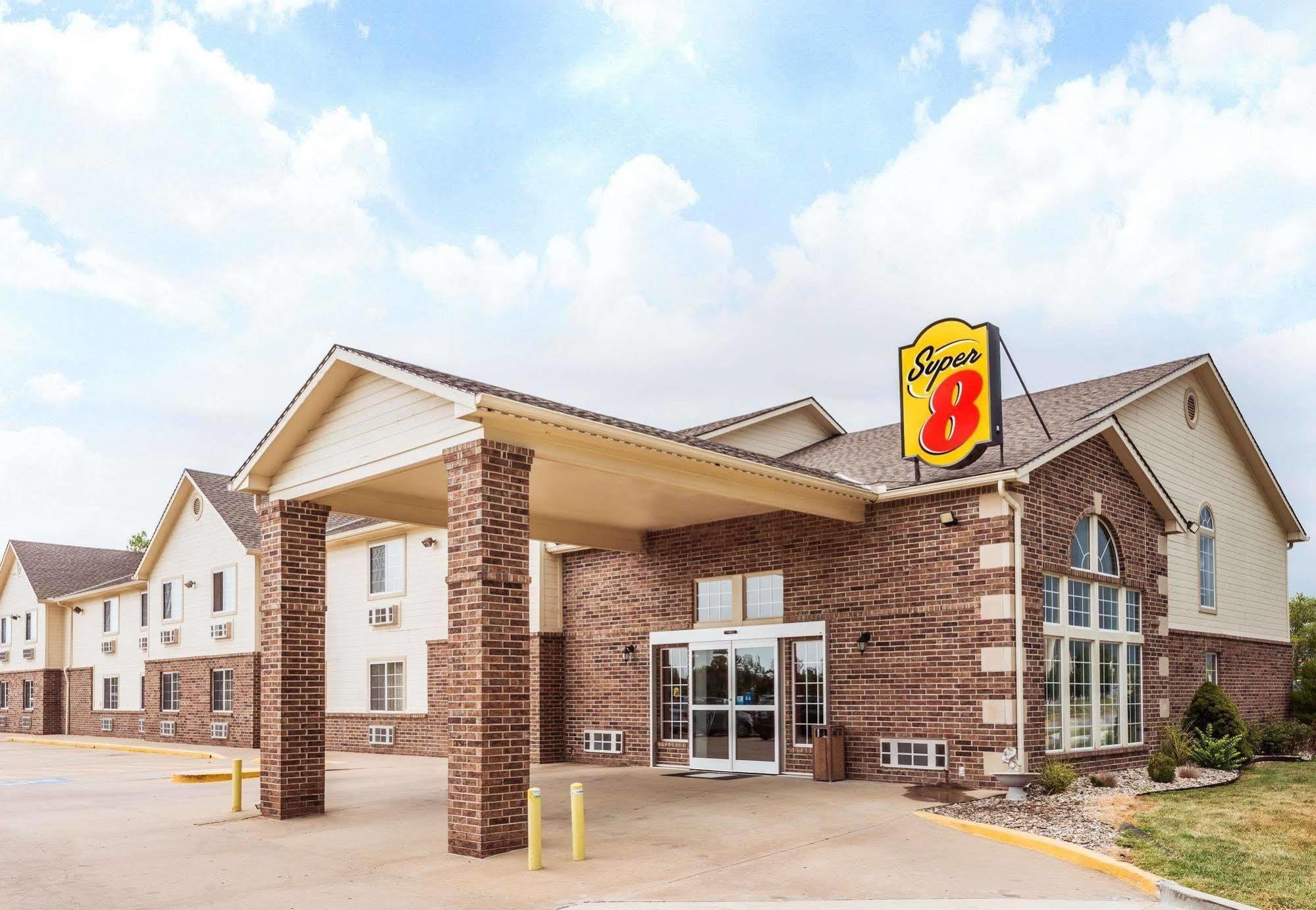 Surestay Plus Hotel By Best Western Kearney Esterno foto
