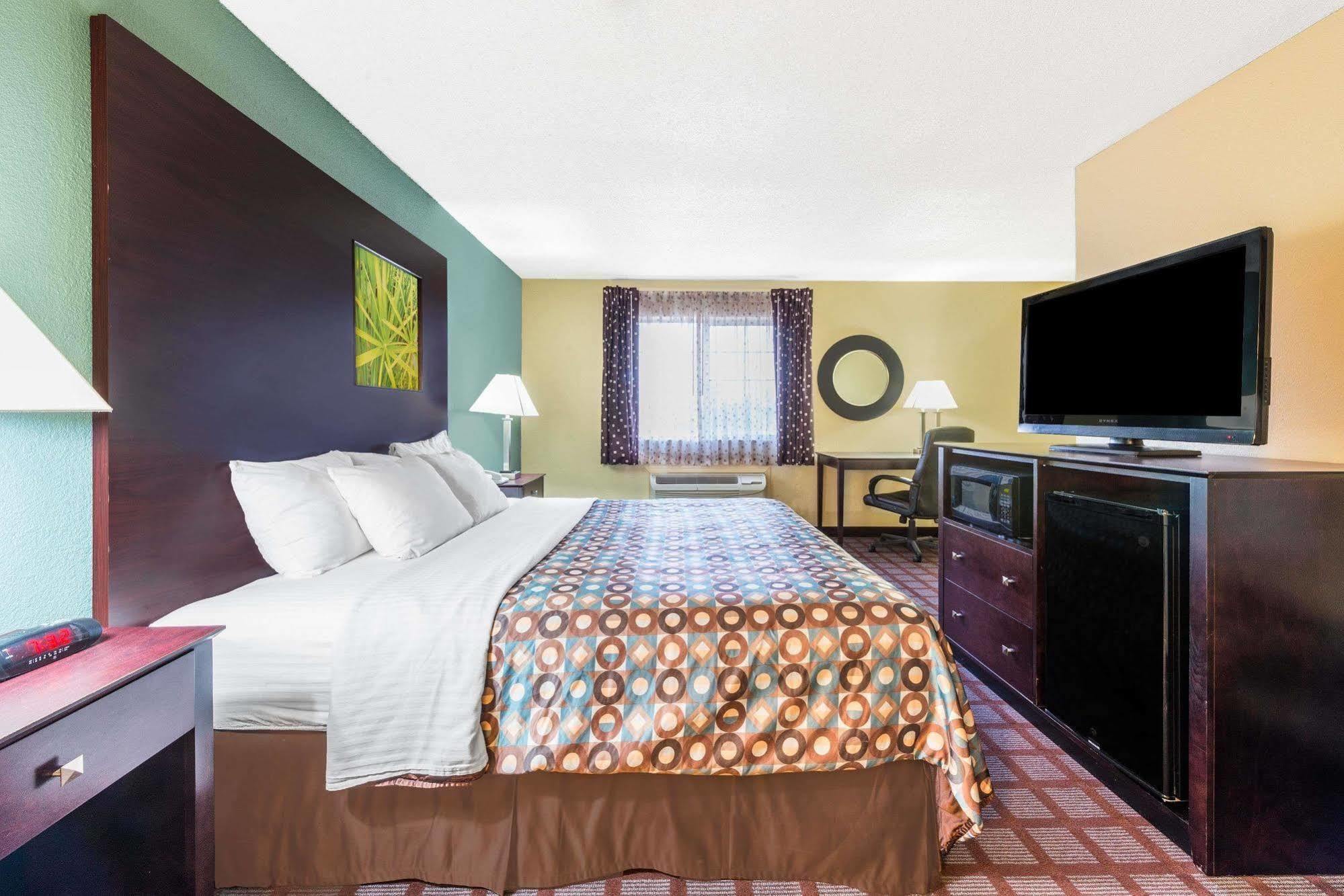 Surestay Plus Hotel By Best Western Kearney Esterno foto