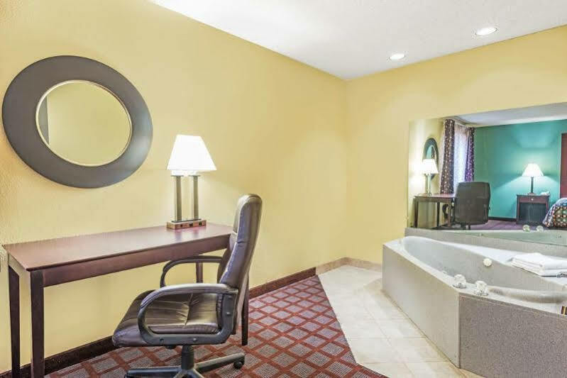 Surestay Plus Hotel By Best Western Kearney Esterno foto